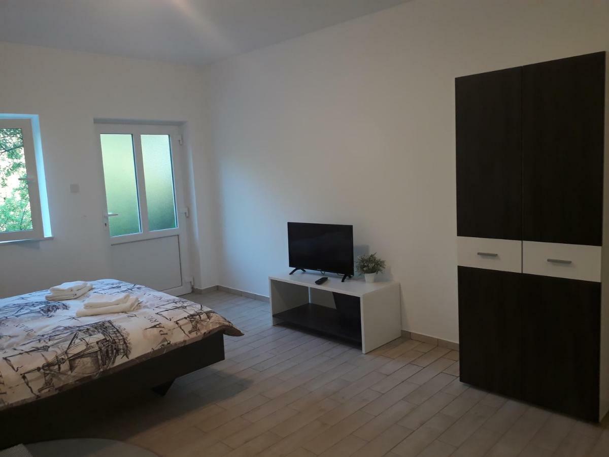 Apartments Lucija Senj  Buitenkant foto